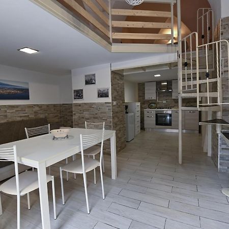 San Camillo House Apartment คาตาเนีย ภายนอก รูปภาพ