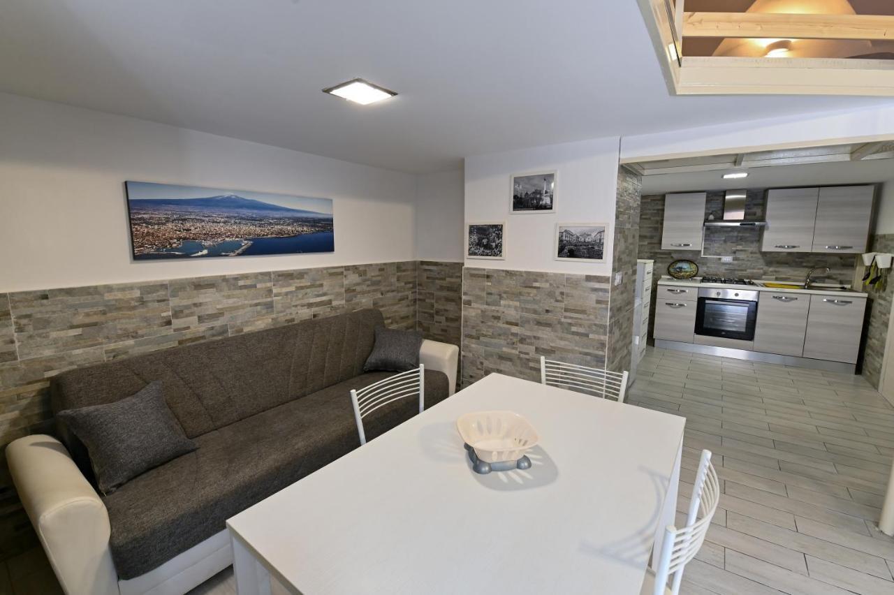 San Camillo House Apartment คาตาเนีย ภายนอก รูปภาพ