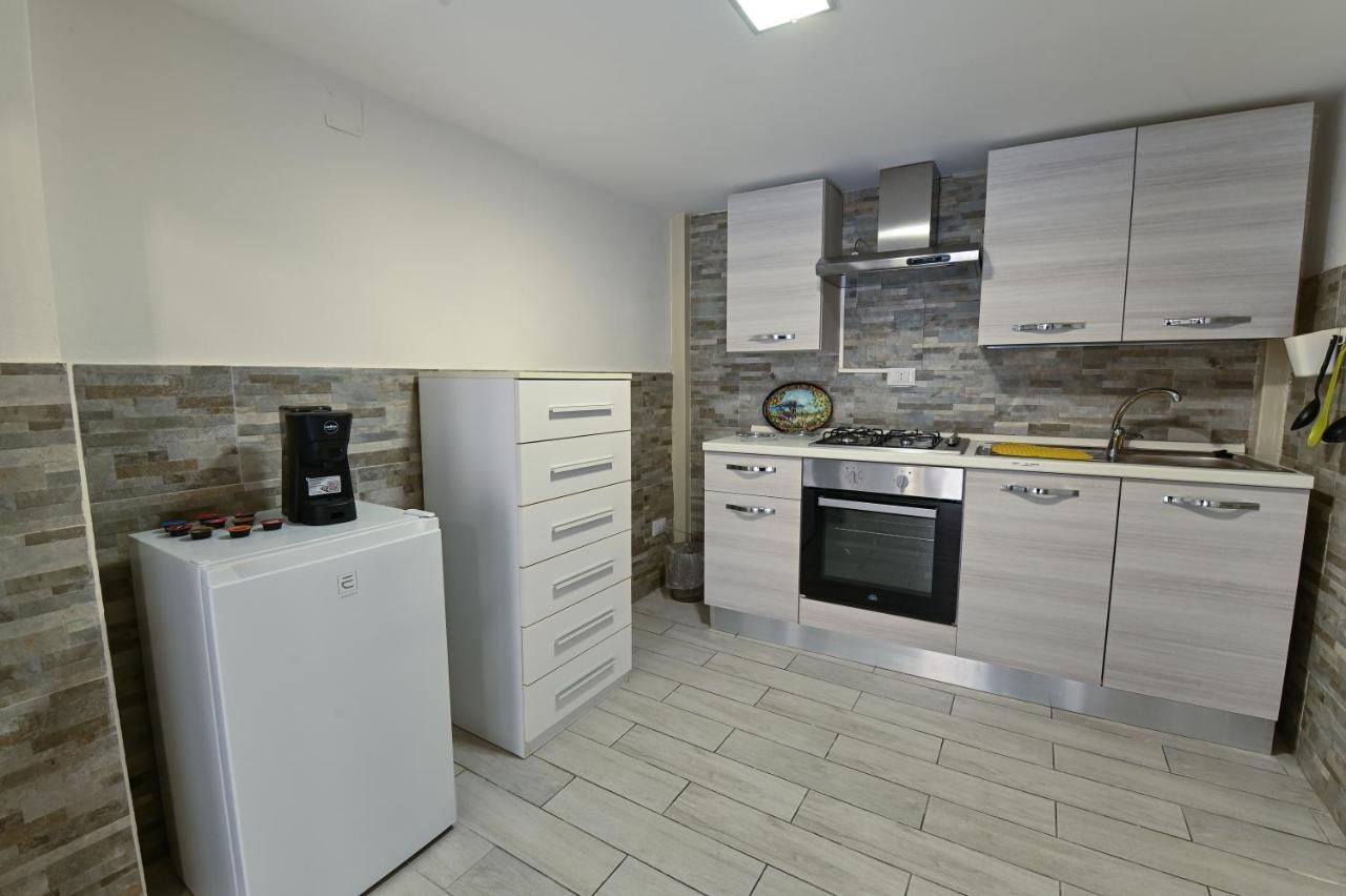 San Camillo House Apartment คาตาเนีย ภายนอก รูปภาพ